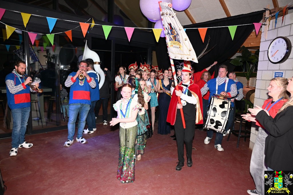 ../Images/Jeugddisco Glow in the Dark 008.jpg